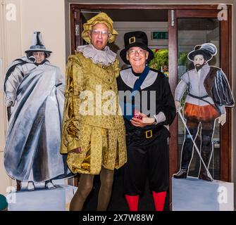 Soirée élisabéthaine. Habillé pour la pièce. Banque D'Images