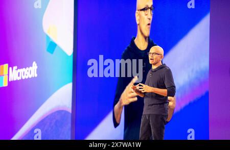 Seattle, États-Unis. 21 mai 2024. Satya Nadella, PDG de Microsoft, intervient sur scène lors de la conférence des développeurs Build. Crédit : Andrej Sokolow/dpa/Alamy Live News Banque D'Images