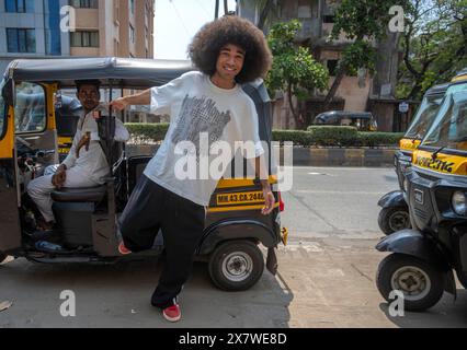 Mumbai, Inde. 21 mai 2024. MUMBAI, INDE - 16 MAI : (NOTE DE LA RÉDACTION : ceci est une image exclusive de Hindustan Times/Sipa USA) L'influenceur TikTok Noel Robinson pose lors d'une interview exclusive avec HT City, le 16 mai 2024 à Mumbai, Inde. Tiktoker, basé en Allemagne, Noel Robinson, mieux connu sous son nom de poignée Noel Goes Crazy, est en tournée en Inde, faisant des bobines de ses rencontres de danse dans les rues de Mumbai. (Photo de Satish Bate/Hindustan Times/Sipa USA ) crédit : Sipa USA/Alamy Live News Banque D'Images