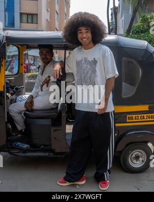 Mumbai, Inde. 21 mai 2024. MUMBAI, INDE - 16 MAI : (NOTE DE LA RÉDACTION : ceci est une image exclusive de Hindustan Times/Sipa USA) L'influenceur TikTok Noel Robinson pose lors d'une interview exclusive avec HT City, le 16 mai 2024 à Mumbai, Inde. Tiktoker, basé en Allemagne, Noel Robinson, mieux connu sous son nom de poignée Noel Goes Crazy, est en tournée en Inde, faisant des bobines de ses rencontres de danse dans les rues de Mumbai. (Photo de Satish Bate/Hindustan Times/Sipa USA ) crédit : Sipa USA/Alamy Live News Banque D'Images