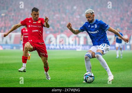 Lodz, Pologne. 19 mai 2024. Mato Milos (à gauche) de Widzew et Kristoffer Velde (à droite) de Lech vus en action lors du match polonais PKO Ekstraklasa League entre Widzew Lodz et Lech Poznan au stade municipal de Widzew Lodz. Score final : Widzew Lodz 1:1 Lech Poznan. (Photo de Mikolaj Barbanell/SOPA images/Sipa USA) crédit : Sipa USA/Alamy Live News Banque D'Images