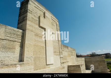 Canakkale, Turquie - 18 mars 2024 : photographie du cimetière V Beach prise dans la péninsule de Gallipoli. Banque D'Images