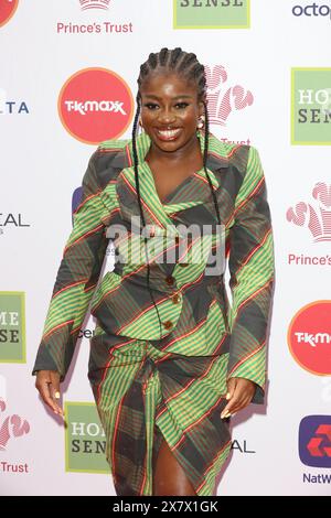 Londres. Royaume-Uni, 21/05/2024, Clara Amfo assiste aux Prince's Trust et TK Maxx & Homesense Awards au Theatre Royal Drury Lane. Les Prince’s Trust et TK Maxx & Homesense Awards honorent et célèbrent les succès de ceux qui ont été aidés par le Trust, et de ceux qui les soutiennent, au Royaume-Uni et dans le monde entier. Les Prix mettent en lumière les histoires inspirantes de jeunes, de bénévoles et de ceux qui soutiennent leurs communautés au sens large. Il met en valeur l’impact du travail de la Fiducie visant à renforcer la confiance et les compétences nécessaires pour accéder à un emploi, à une éducation, à une formation ou à un travail indépendant. Beaucoup de Banque D'Images