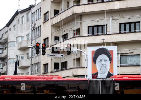 Téhéran pleure la mort de Seyyed Ebrahim Raisi après la mort du président et de son équipe d accompagnement, demain mercredi 22 mai Téhéran est prêt à organiser les grands funérailles du corps du président. Téhéran Iran Copyright : xMohsen Rezaeix  MG 3656 Banque D'Images