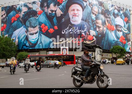 Téhéran pleure la mort de Seyyed Ebrahim Raisi après la mort du président et de son équipe d accompagnement, demain mercredi 22 mai Téhéran est prêt à organiser les grands funérailles du corps du président. Téhéran Iran Copyright : xMohsen Rezaeix  MG 3800 Banque D'Images