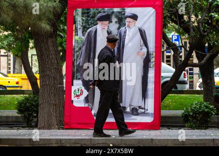 Téhéran pleure la mort de Seyyed Ebrahim Raisi après la mort du président et de son équipe d accompagnement, demain mercredi 22 mai Téhéran est prêt à organiser les grands funérailles du corps du président. Téhéran Iran Copyright : xMohsen Rezaeix  MG 3888 Banque D'Images