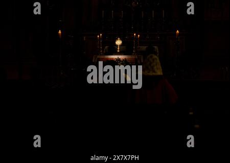 Adoration du Saint Sacrement à Igreja de São Nicolau [église Saint-Nicolas] à Lisbonne, Portugal. Banque D'Images