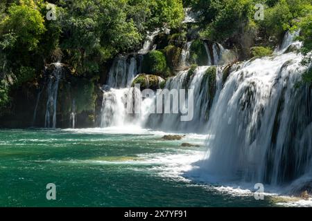 Wasserfall Skradinski Buk Der Wasserfall Skradinski Buk im Nationalpark Krka, Kroatien, Europa Waterfall Skradinski Buk au parc national de Krka, Croatie Banque D'Images