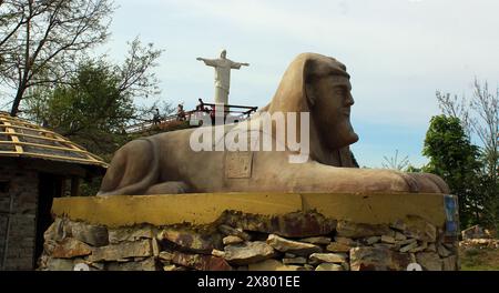 La plus haute statue tchèque de Jésus-Christ inspirée par la statue du Christ à Rio de Janeiro à Uzice, République tchèque, le 13 avril 2024. (CTK photo/Milos Rum Banque D'Images