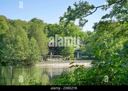 Biergarten Fischerhütte am Schlachtensee, Zehlendorf, Steglitz-Zehlendorf, Berlin, Deutschland *** Beer Garden Fischerhütte am Schlachtensee, Zehlendorf, Steglitz Zehlendorf, Berlin, Allemagne Banque D'Images