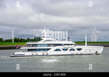 Yacht de luxe de 60 mètres Solaia, le 6ème navire du chantier naval néerlandais Amels, Vlissingen, de la série Amels 60, qui fait partie du groupe Damen Shipyard, sur un s. Banque D'Images