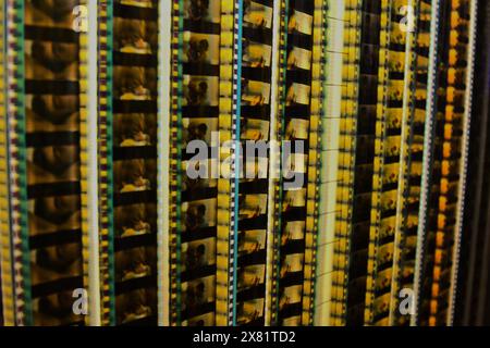 Gros plan de films vintage, capturant l'essence nostalgique du cinéma classique Banque D'Images