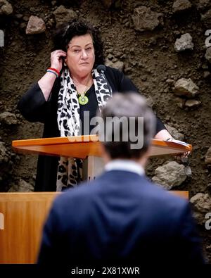 LA HAYE - Caroline van der Plas à la Chambre des représentants lors d'un débat sur le rapport final des informateurs Richard van Zwol et Elbert Dijkgraaf. Sous leur direction, les quatre parties sont convenues d'un accord-cadre après presque six mois. ANP ROBIN UTRECHT pays-bas Out - belgique Out Banque D'Images