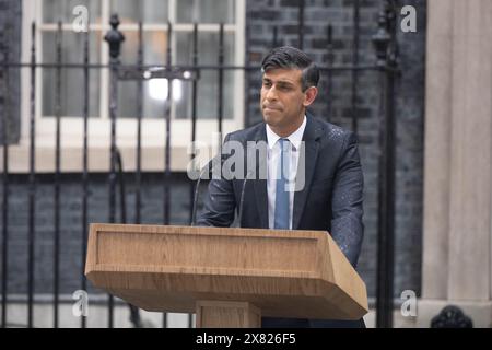 Londres, Royaume-Uni. 22 mai 2024. Rishi Sunak, premier ministre, annonce des élections législatives le 4 juillet 2024 devant le 10 Downing Street Londres crédit : Ian Davidson/Alamy Live News Banque D'Images