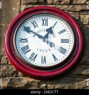 Station Clock, Ribblehead Station, s'installer à Carlise Line, Angleterre, Royaume-Uni Banque D'Images