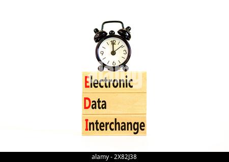 Symbole d'échange de données informatisé EDI. Mots conceptuels échange de données informatisées EDI sur des blocs. Beau fond blanc. Business et EDI Electron Banque D'Images