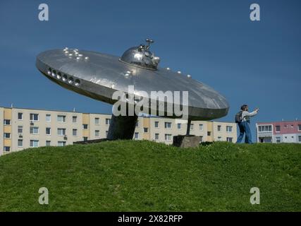 Sculpture d'OVNI, Podunajske Biskupice, Bratislava, Slovaquie Banque D'Images