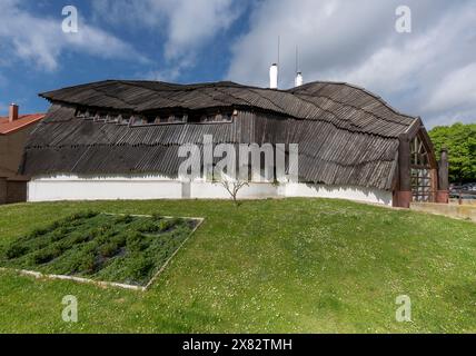 Maison de village conçue par Imre Makovecz, Bak, Hongrie Banque D'Images