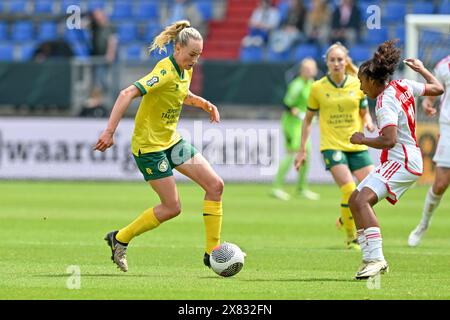 Feli Delacauw (44 ans) de Fortuna Sittard et Ashleigh Weerden (11 ans) de Ajax Vrouwen photographiés lors d'un match de football féminin entre Ajax Amsterdam vrouwen et Fortuna Sittard lors de la finale de la Toto KNVB Beker Cup , le mercredi 20 mai 2024 à Tilburg , pays-Bas . PHOTO SPORTPIX | David Catry Banque D'Images
