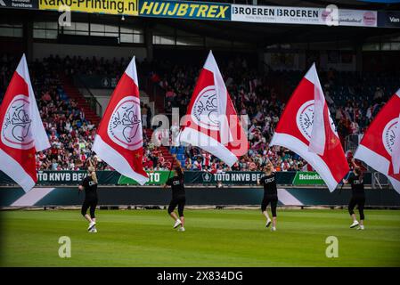 Timburg, pays-Bas. 20 mai 2024. Drapeaux Ajax photographiés lors d'un match de football féminin entre Ajax et Fortuna Sittard lors de la finale de la coupe féminine KNVB, le 20 mai 2024 à Timburg, aux pays-Bas . PHOTO Adelina Cobos crédit : Sportpix/Alamy Live News Banque D'Images