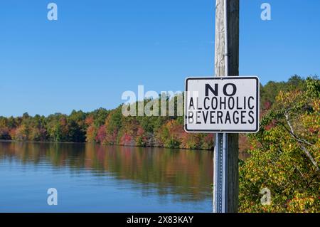 Aucun signe de boissons alcoolisées sur le lac Banque D'Images