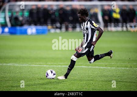 Melbourne, Australie, 22 mai 2024. Garang Kuol de Newcastle United marque au match de la Global Football week Melbourne entre Tottenham Hotspur et Newcastle United au MCG le 22 mai 2024 à Melbourne, en Australie. Crédit : Santanu Banik/Speed Media/Alamy Live News Banque D'Images