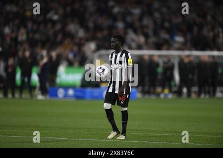 MELBOURNE, AUSTRALIE. 22 mai 2024. Sur la photo : Garang Kuol, attaquant de Newcastle United, porte le ballon au point de penalty lors de son premier match pour les Magpies lors de la Global Football week English Premiership Teams amical au MCG de Melbourne. Crédit : Karl Phillipson/Alamy Live News Banque D'Images