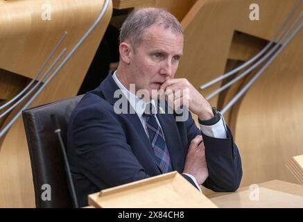 Photo du dossier datée du 16/05/24 de Michael Matheson, un comité Holyrood devrait annoncer la sanction à laquelle fait face l'ancien secrétaire à la santé. Le SNP MSP a enfreint le code de conduite des MSP en tentant d'utiliser les dépenses et les frais de bureau pour couvrir une facture d'itinérance de données de près de 11 000 £ accumulée sur un appareil parlementaire. Date d'émission : jeudi 23 mai 2024. Banque D'Images