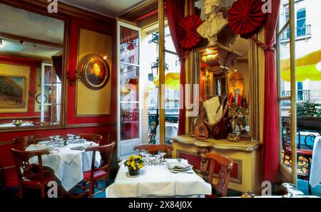 Paris, France, Café le Procope, le plus ancien Café de Paris, 13, Rue ancienne Comédie, salle à manger intérieure, au premier étage Banque D'Images