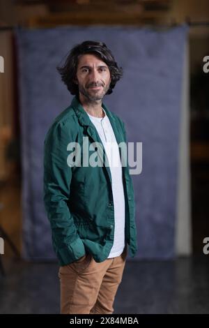 Portrait d'un jeune homme caucasien latino-américain. Banque D'Images