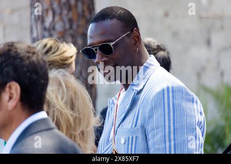 Cannes, France. 22 mai 2024. L’acteur Omar Sy, membre du jury du Festival, assiste au repas traditionnel organisé par la Mairie de Cannes lors de la 77ème édition du Festival International du film de Cannes le 22 mai 2024 à Cannes. Crédit : Bernard Menigault/Alamy Live News Banque D'Images