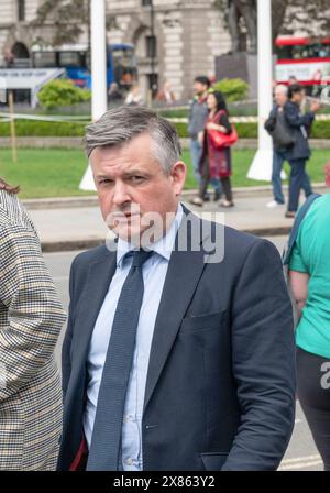 Londres, Royaume-Uni. 23 mai 2024. Jonathan Ashworth MP (Shadow Paymaster General) sur la place du Parlement le premier jour après l'annonce d'une élection générale. Crédit : Phil Robinson/Alamy Live News Banque D'Images