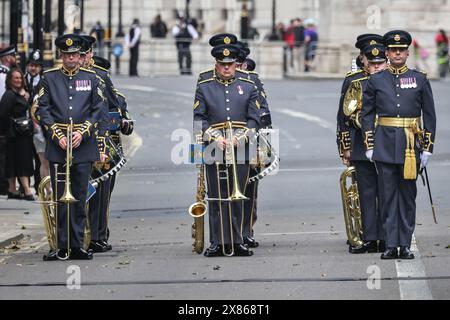 Londres, Royaume-Uni. 23 mai 2024. La cérémonie de la Journée du gardien de la paix de l'ONU (qui a lieu le 23 mai, la Journée du gardien de la paix elle-même est le 29 mai) a lieu au cénotaphe de Whitehall. Le personnel militaire et les représentants respectent les quelque 4400 Casques bleus qui ont perdu la vie en servant sous le drapeau de l'ONU depuis 1948. Crédit : Imageplotter/Alamy Live News Banque D'Images