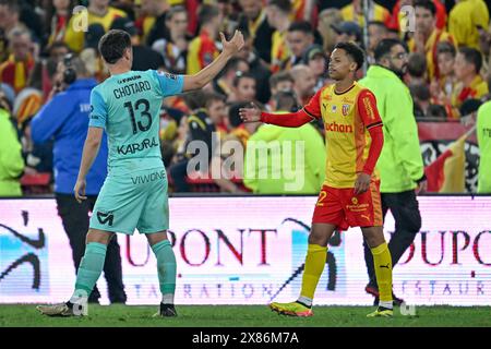 Joris Chotard (13 ans) de Montpellier et Ayanda Shishuba (32 ans) de RC Lens photographiés lors du match de Ligue 1 Uber Eats 34 lors de la saison 2023-2024 entre le Racing Club de Lens et le Montpellier Herault Sport Club le 19 mai 2024 à Lens, France. (Photo de David Catry / Sportpix ) Banque D'Images