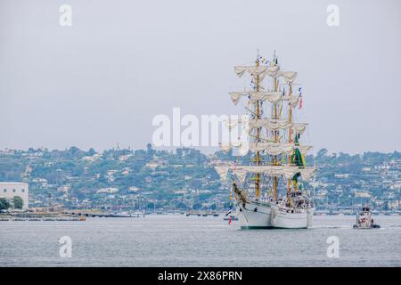 San Diego, États-Unis. 16 mai 2024. Le navire d'entraînement ARM Cuauhtémoc Sail est maintenant à quai à l'embarcadère de la rue B et ouvert aux visites. Le grand voilier est une réplique correcte d'époque construite en 1982 pour la marine mexicaine. Depuis sa mise en service, le navire a visité 228 ports dans 73 pays de son histoire en aidant à former des marins mexicains et en partageant la bonne volonté du peuple mexicain, 16 mai 2024, San Diego. **PAS DE VENTES EN SAN DIEGO-SAN DIEGO OUT** crédit : Sipa USA/Alamy Live News Banque D'Images