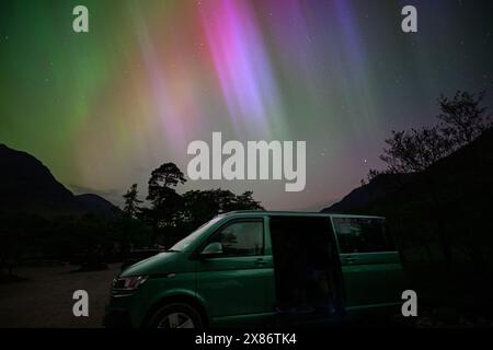 Aurora Borealis sur Buttermere, Lake District, Royaume-Uni Banque D'Images