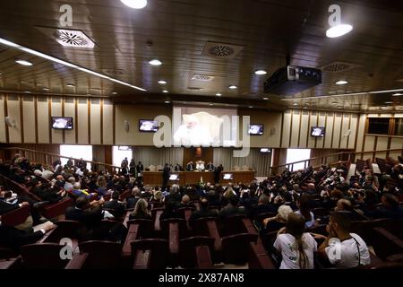 23 mai 2024 - LE PAPE FRANÇOIS a participé aux derniers moments de la rencontre internationale de sens des Scholas Occurrentes au Vatican. - État de la Cité du Vatican © EvandroInetti via ZUMA Wire (crédit image : © Evandro Inetti/ZUMA Press Wire) USAGE ÉDITORIAL SEULEMENT! Non destiné à UN USAGE commercial ! Banque D'Images