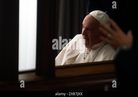 Vatican, Vatican. 23 mai 2024. Italie, Rome, Vatican, 2024/5/23.le pape François assiste à la séance de clôture de la rencontre internationale sur le sens organisée par les Scholas Occurrentes, au Vatican . Photographie de ALESSIA GIULIANI/ Catholic Press photo Credit : Independent photo Agency/Alamy Live News Banque D'Images