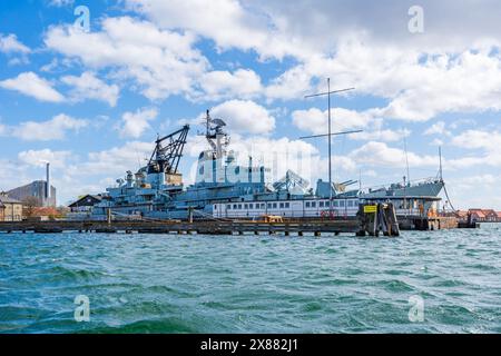 COPENHAGUE, DANEMARK - 14 AVRIL 2024 : le navire de guerre HDMS Peder Skram, F352 était une frégate de classe Peder Skram dans la Marine royale danoise. Banque D'Images