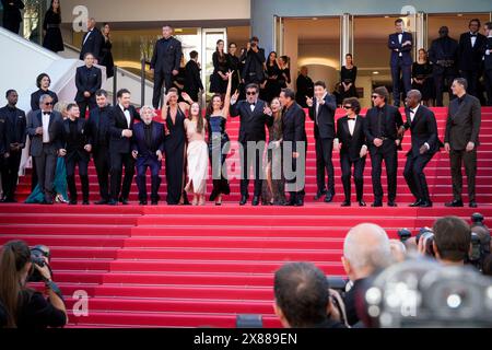 Cannes, France. 23 mai 2024. François civil, Alain Chabat, Adele Exarchopoulos, Mallory Wanecque, Elodie Bouchez, Alain Attal, Audrey Diwan, Gilles Lellouche, Malik Frikah, Vincent Lacoste, Jean-Pascal Zadi, Raphael Quenard et Thierry Fremaux assistent au tapis rouge du film ''L'amour ouf'' lors de la 77ème édition du Festival de Cannes, dans le sud de la France, le 23 mai 2024. (Photo de Daniele Cifala/NurPhoto) crédit : NurPhoto SRL/Alamy Live News Banque D'Images