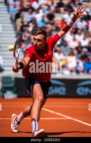 Hamad MEDJEDOVIC (SRB) lors du tournoi de tennis Roland-Garros 2024, ATP et WTA Grand Chelem le 23 mai 2024 au stade Roland-Garros à Paris - photo Alexandre Martins/DPPI crédit : DPPI Media/Alamy Live News Banque D'Images