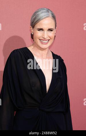 Andie MacDowell BEI der 30. AmfAR Gala Cannes im Rahmen des Festival de Cannes 2024 / 77. Internationale Filmfestspiele von Cannes im HÃ tel du Cap-Eden-Roc. Antibes. Cannes, 23.05.2024 *** Andie MacDowell à l'amfAR Gala Cannes 30 dans le cadre du Festival de Cannes 2024 77 Festival International du film de Cannes au Hôtel du Cap Eden Roc Antibes Cannes, 23 05 2024 Foto:xD.xBedrosianx/xFuturexImagex amfar 4757 Banque D'Images