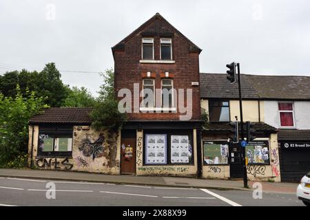 Fermeture des locaux de magasin sur Broad Street, Sheffield Angleterre Royaume-Uni abandonne ses affaires Banque D'Images