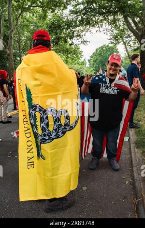 Bronx, États-Unis. 23 mai 2024. L’ancien président américain Donald Trump organise un rassemblement de campagne pour sa réélection à Crotona Park, Bronx, NY le jeudi 23 mai 2024. (Photo de Cristina Matuozzi/Sipa USA) crédit : Sipa USA/Alamy Live News Banque D'Images