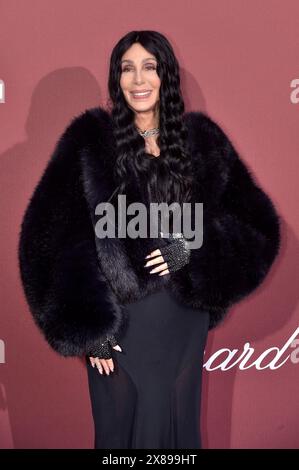 Cannes, France. 23 mai 2024. Cher arrive sur le tapis rouge au Gala de Cannes 30ème édition de l'amfAR présenté par Chopard et le Festival International du film de la mer Rouge le 23 mai 2024 au Cap d'Antibes. Photo de Rocco Spaziani/UPI crédit : UPI/Alamy Live News Banque D'Images