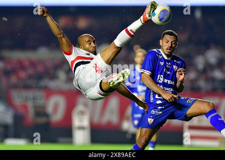 São Paulo (SP), 23/05/2024 - Soccer/ÁGUIA PAULO-Marabá DE São - Lucas Moura de São Paulo - match entre São Paulo x Águia de Marabá, valable pour trente tours de la Coupe du Brésil, tenue au stade MorumBIS, à São Paulo, dans la soirée de ce jeudi 23. (Photo : Eduardo Carmim/Alamy Live News) Banque D'Images