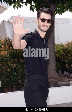 23 mai 2024, Cannes, France : CANNES, FRANCE - 23 MAI : Pierre Niney assiste à la Photocall ''le Comte de Monte-Cristo'' lors de la 77e édition du Festival de Cannes au Palais des Festivals le 23 mai 2024 à Cannes, France. (Crédit image : © Frederick Injimbert/ZUMA Press Wire) USAGE ÉDITORIAL SEULEMENT! Non destiné à UN USAGE commercial ! Banque D'Images