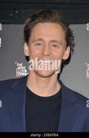 Tom Hiddleston à la soirée presse de la pièce Roméo et Juliette, Duke of York's Theatre, St Martin's Lane, le jeudi 23 mai 2024 à Londres, Angleterre, Royaume-Uni. CAP/CAN ©CAN/Capital Pictures Banque D'Images