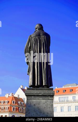 Monument Martin Luther à l'église notre-Dame, vieille ville, Dresde, Saxe, Allemagne, Europe, Statue à caractère historique vue de derrière, en fr Banque D'Images