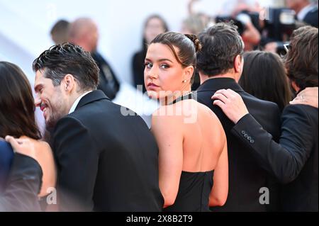 Actualités - tapis rouge Lamour Ouf Beating Hearts - le 77e Festival annuel de Cannes Adele Exarchopoulos assiste au tapis rouge l amour Ouf Beating Hearts au 77e Festival annuel de Cannes au Palais des Festivals le 23 mai 2024 à Cannes, France. Cannes Palais des Festival France Copyright : xStefanosxKyriazisx/xLiveMediax LPN 1366685 Banque D'Images